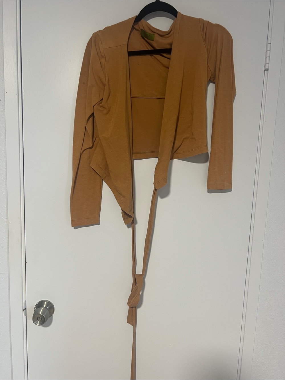 Crop Wrap shirt in Camel Brown